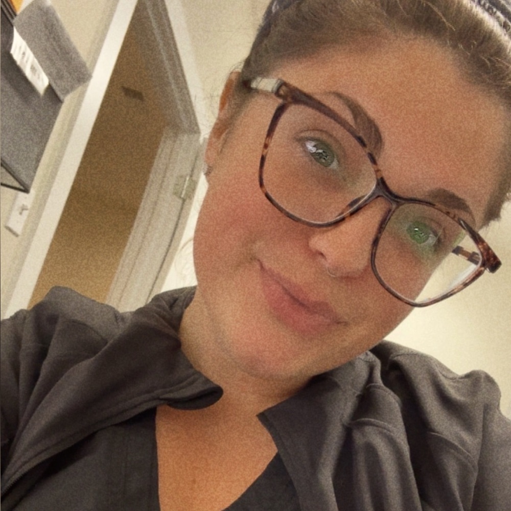 Meet your Posher, Rachel